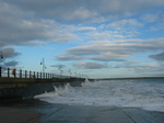 25555 Waves at quay.jpg